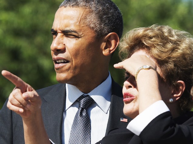 <p>Presidente Dilma Rousseff acompanhada do presidente dos Estados Unidos, Barack Obama, em visita ao memorial de Martin Luther King, em Washington DC - 29/06/2015</p>
