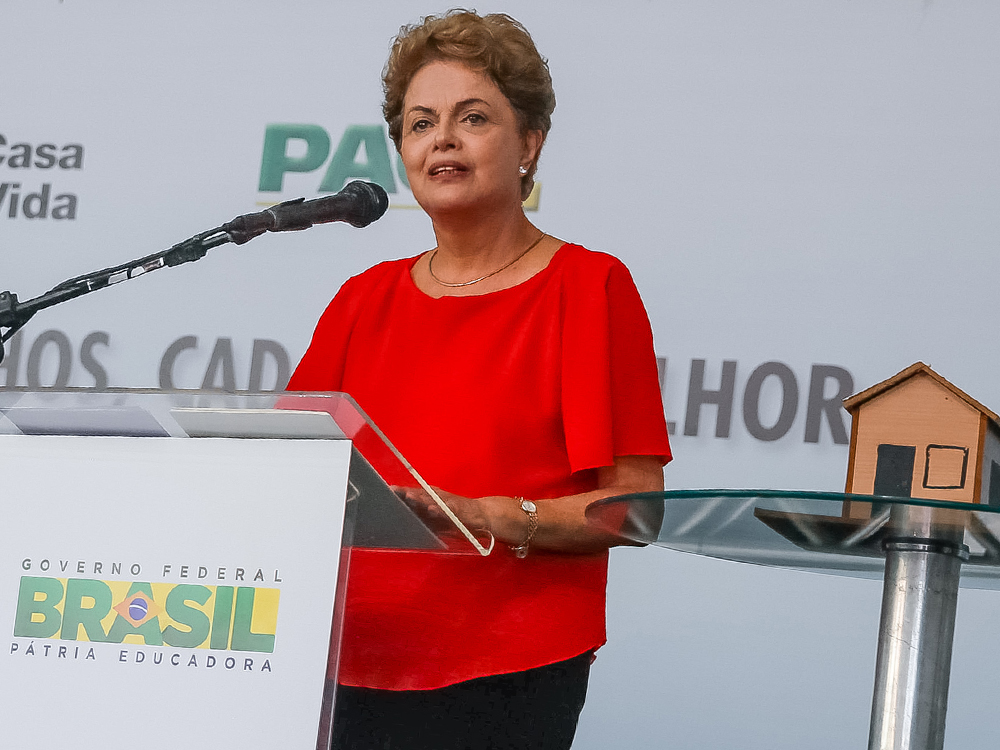 Presidente Dilma Rousseff durante cerimônia de entrega de unidades habitacionais do programa Minha Casa, Minha Vida, em Capanema (PA) - 30/03/2015