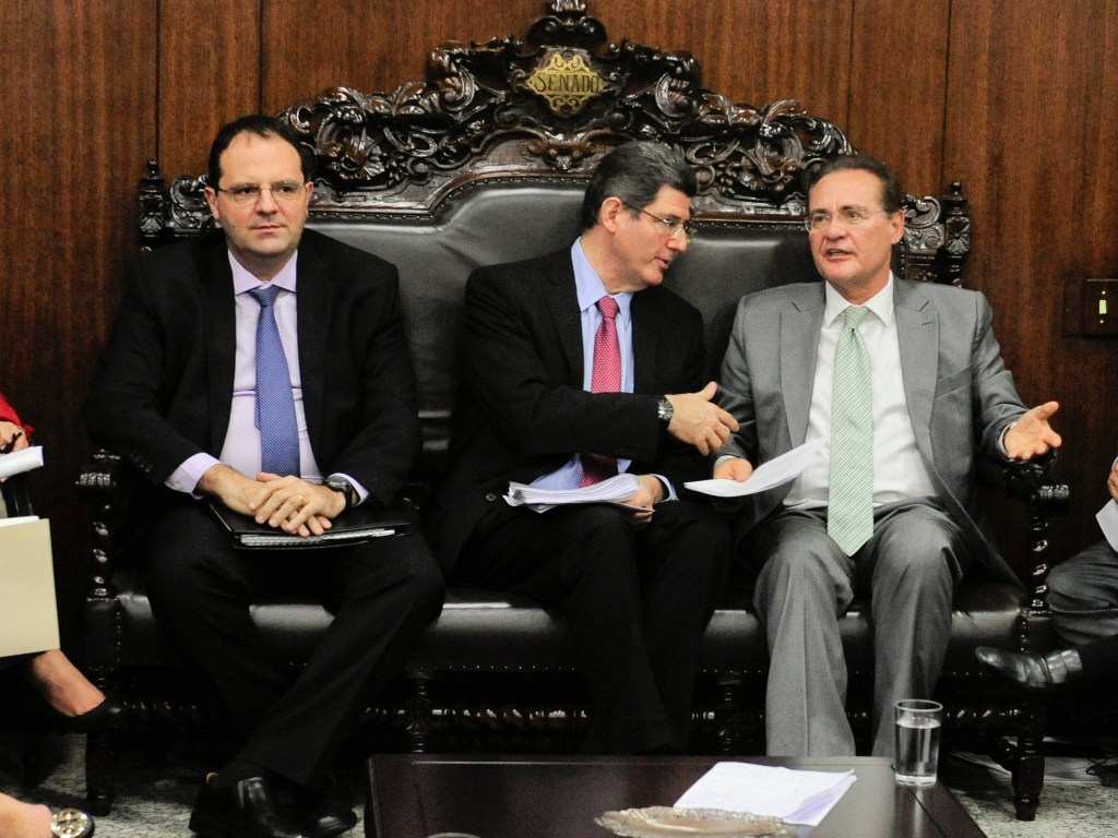Reunião com a presença dos ministros da Fazenda, Joaquim Levy e do Planejamento, Nelson Barbosa, o presidente do Senado, Renan Calheiros (PMDB-AL) - 12/08/2015