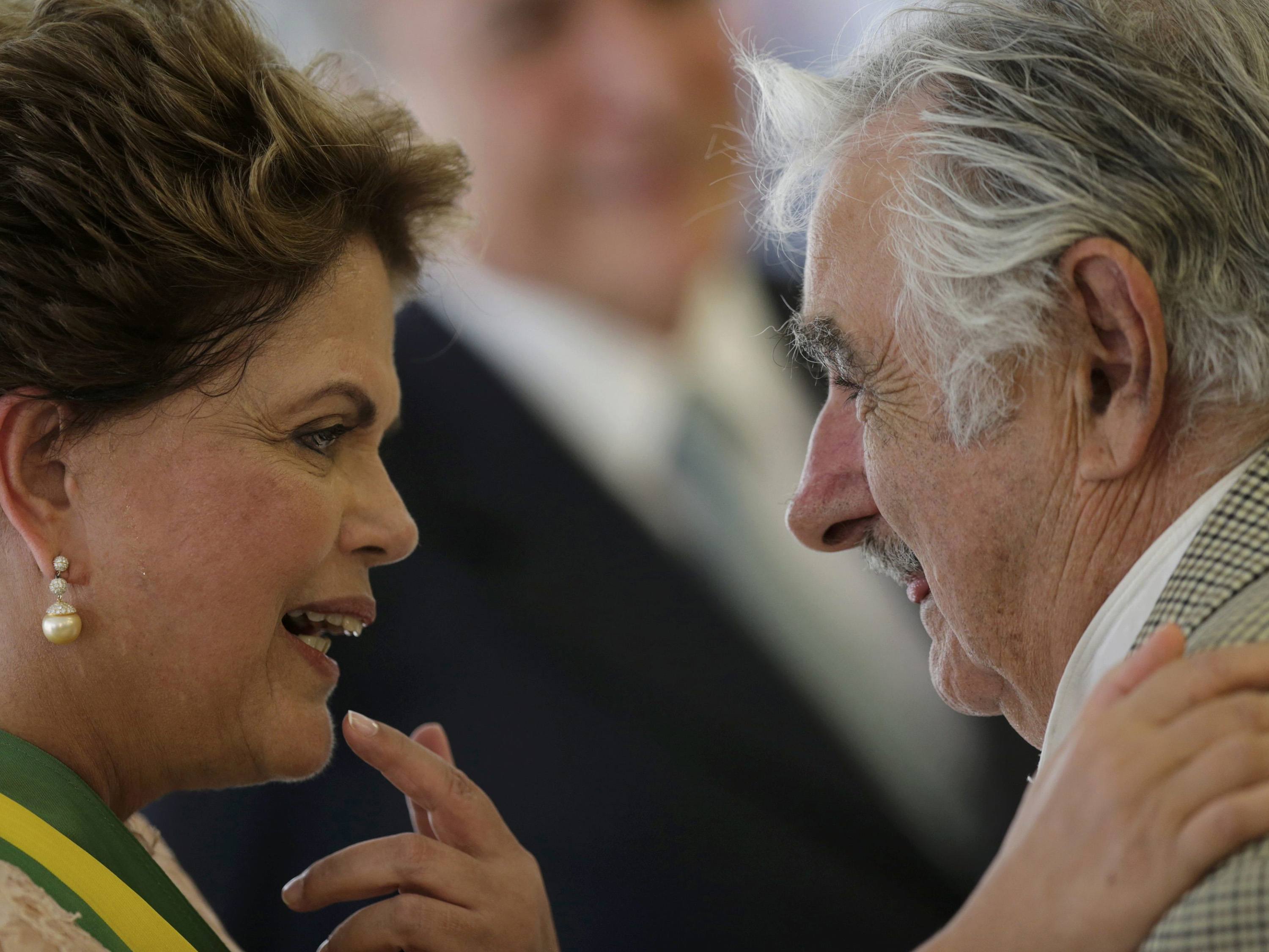 Presidente Dilma recebe os cumprimentos do presidente uruguaio José Pepe Mujica - 01/01/2015