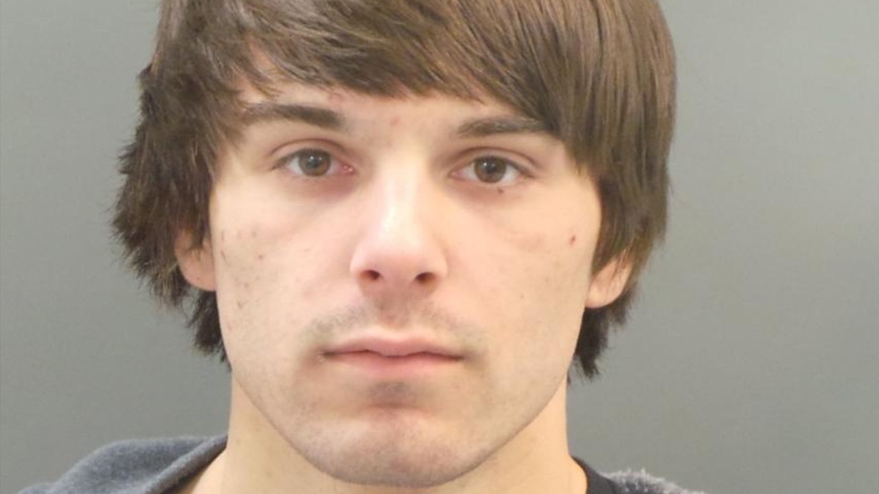 Bud Weisser, 19 anos, preso por invasão na cervejaria Budweiser em St. Louis (EUA)