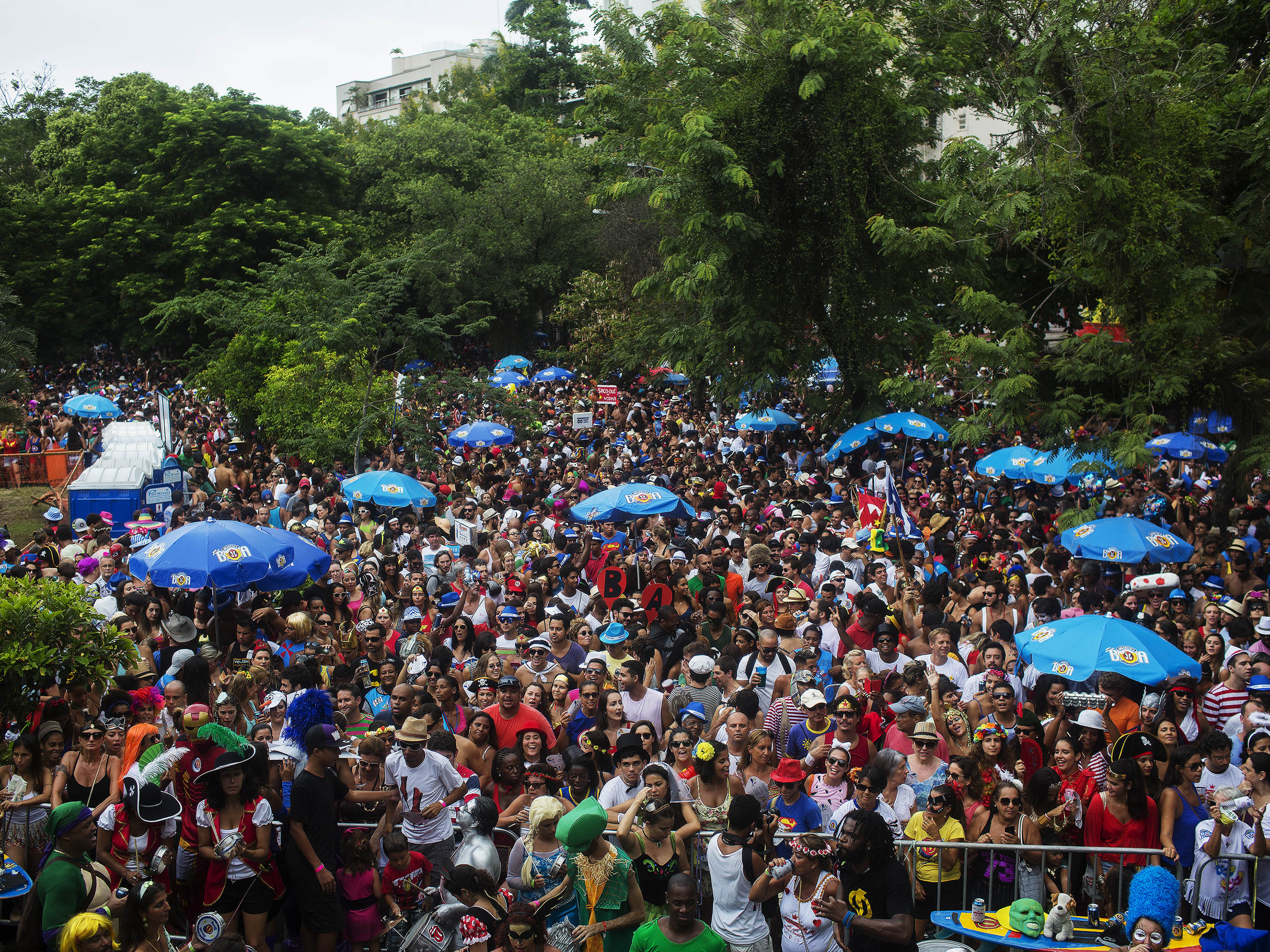 Desfile do bloco carnavalesco