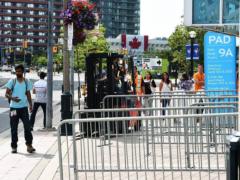 Cenas de Toronto na véspera da abertura dos Jogos Pan-Americanos de 2015