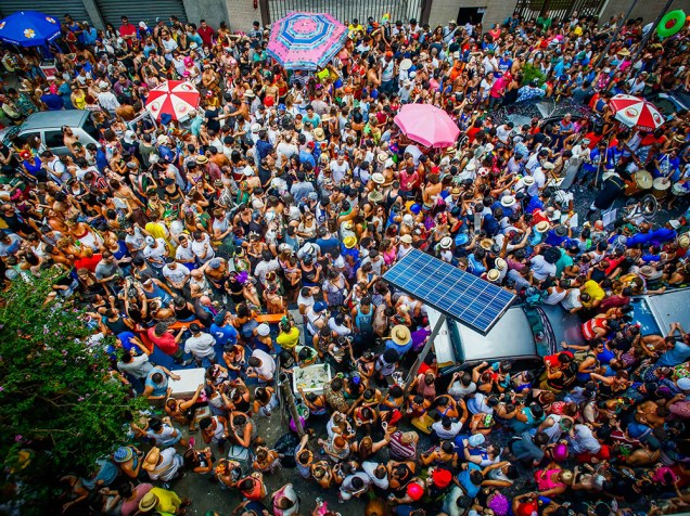 O espetacular Bloco da Charanga do França desfilou pelas ruas do bairro da Santa Cecília, na região central de São Paulo