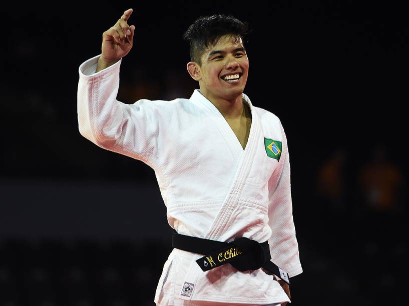 O judoca Charles Chibana leva o segundo ouro do judô do Brasil em Toronto