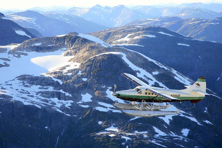 Um avião DeHavilland DHC-3T, similar ao que caiu no Alasca
