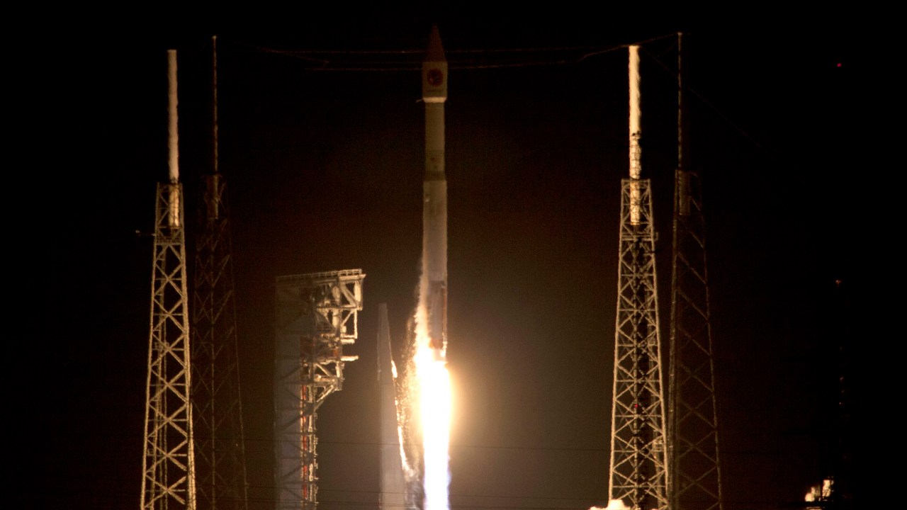 A cápsula Cygnus, da empresa privada Orbital ATK, em Cabo Canaveral na Flórida (EUA)