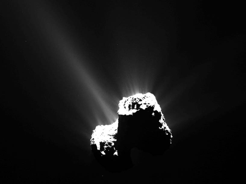 <p>Explosões vividas pelo cometa 67P durante o periélio, nome científico para a maior aproximação do Sol, na última quarta-feira (12)</p>