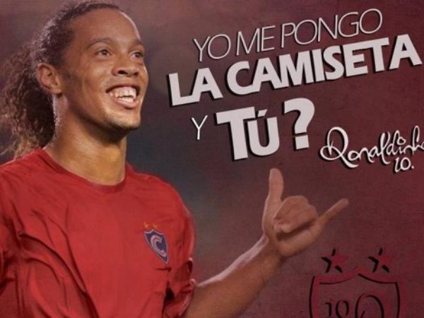 Rebaixado à segunda divisão, Cienciano, do Peru, conta com Ronaldinho Gaúcho para se reerguer