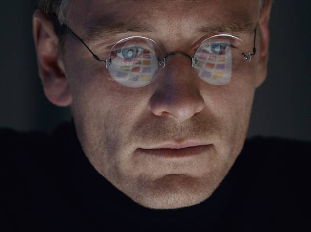 Michael Fassbender como Steve Jobs no filme Steve Jobs