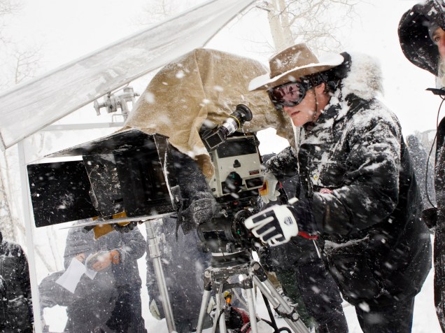 O diretor Quentin Tarantino no set de filmagens de Os Oito Odiados