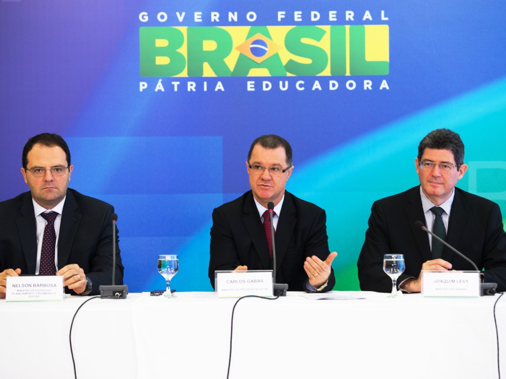 Os ministros Nelson Barbosa, Carlos Gabas e Joaquim Levy durante entrevista sobre fator previdenciário no Palácio do Planalto, em Brasília (DF)
