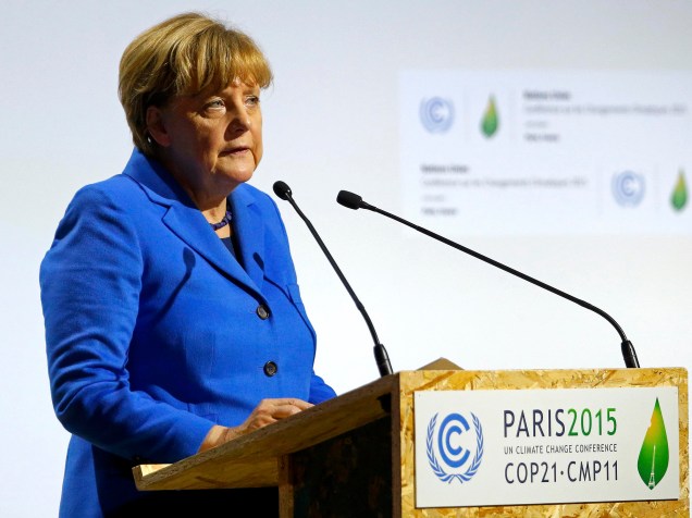 <p>A chanceler alemã, Angela Merkel, discursa no primeiro dia da Conferência do Clima de Paris (COP21)</p>
