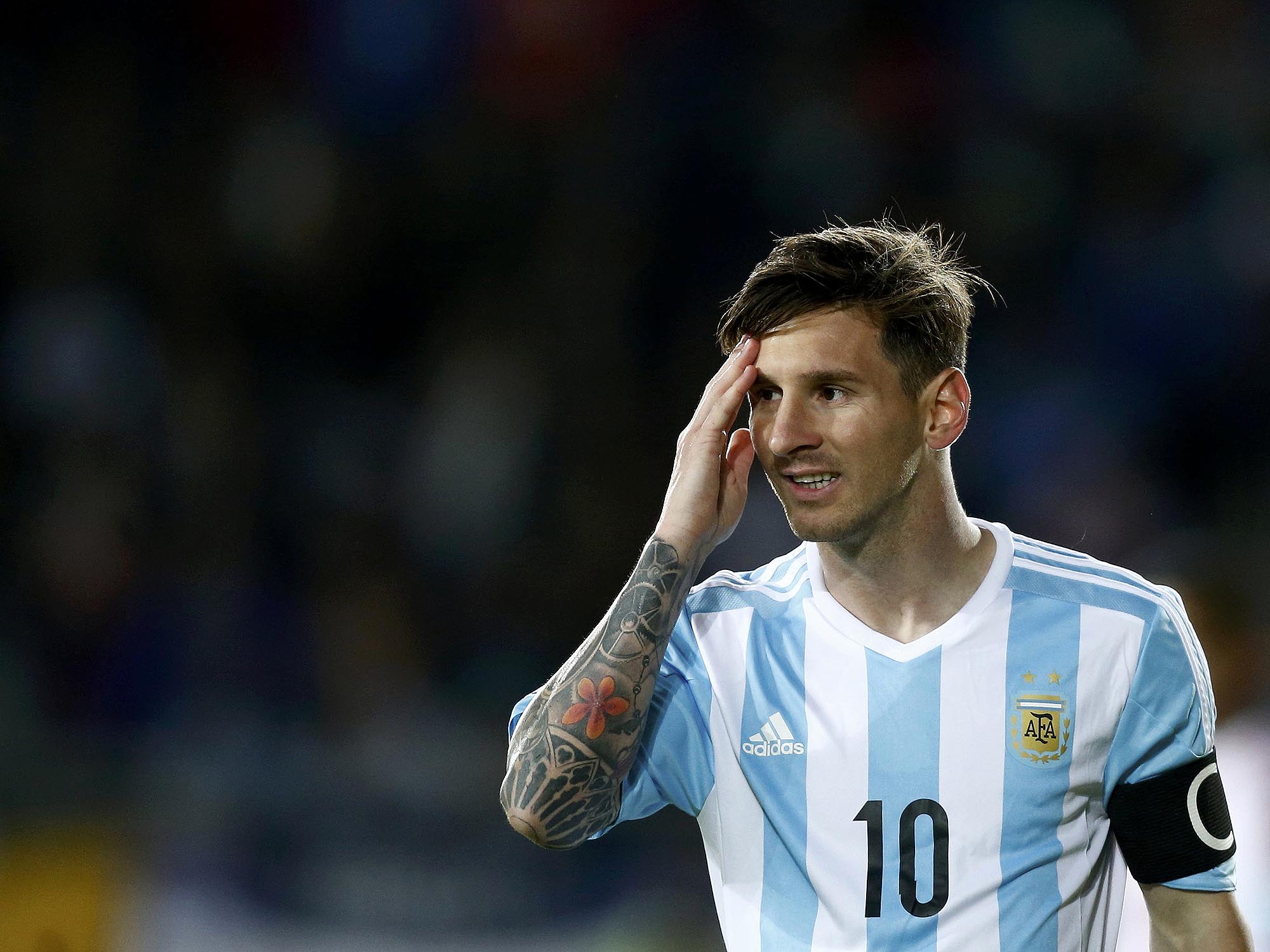 Messi na partida entre Argentina e Paraguai, neste sábado (13) no estádio de La Portada em La Serena no Chile, válida pela Copa América 2015