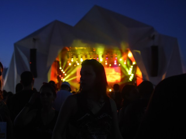 Público durante a apresentação da banda Ministry + Burton C.Bell no segundo dia do Rock in Rio 2015