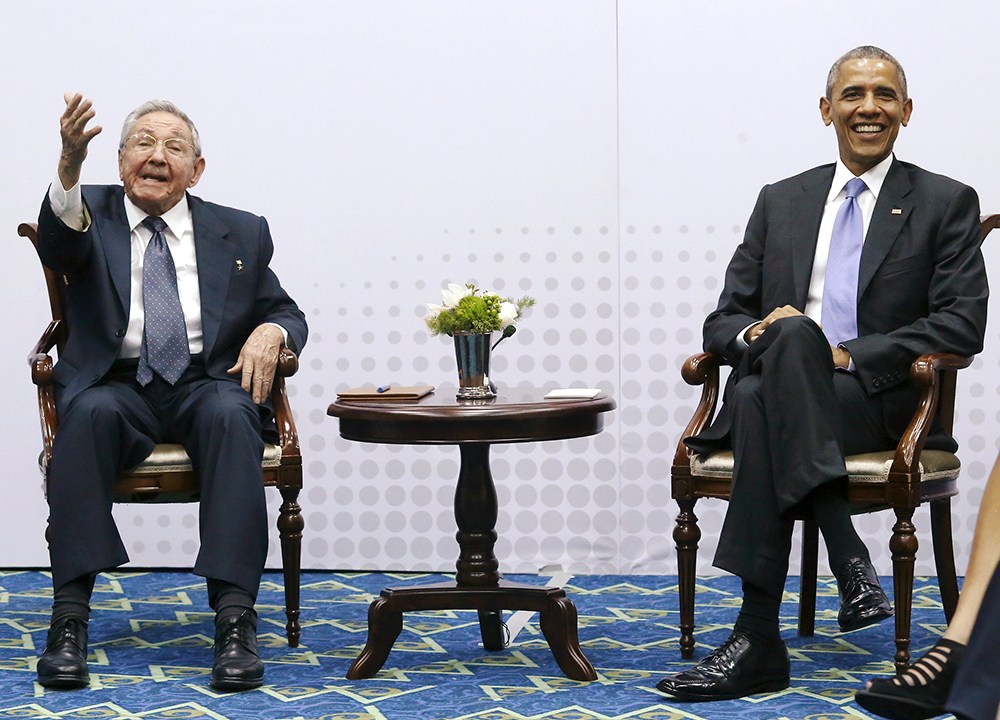 Raúl Castro e Barack Obama se encontram na Cúpula das Américas, no Panamá - 11/04/2015