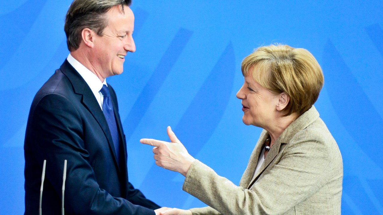 A chanceler alemã, Angela Merkel e o primeiro-ministro britânico David Cameron, após reunião em Berlim, Alemanha