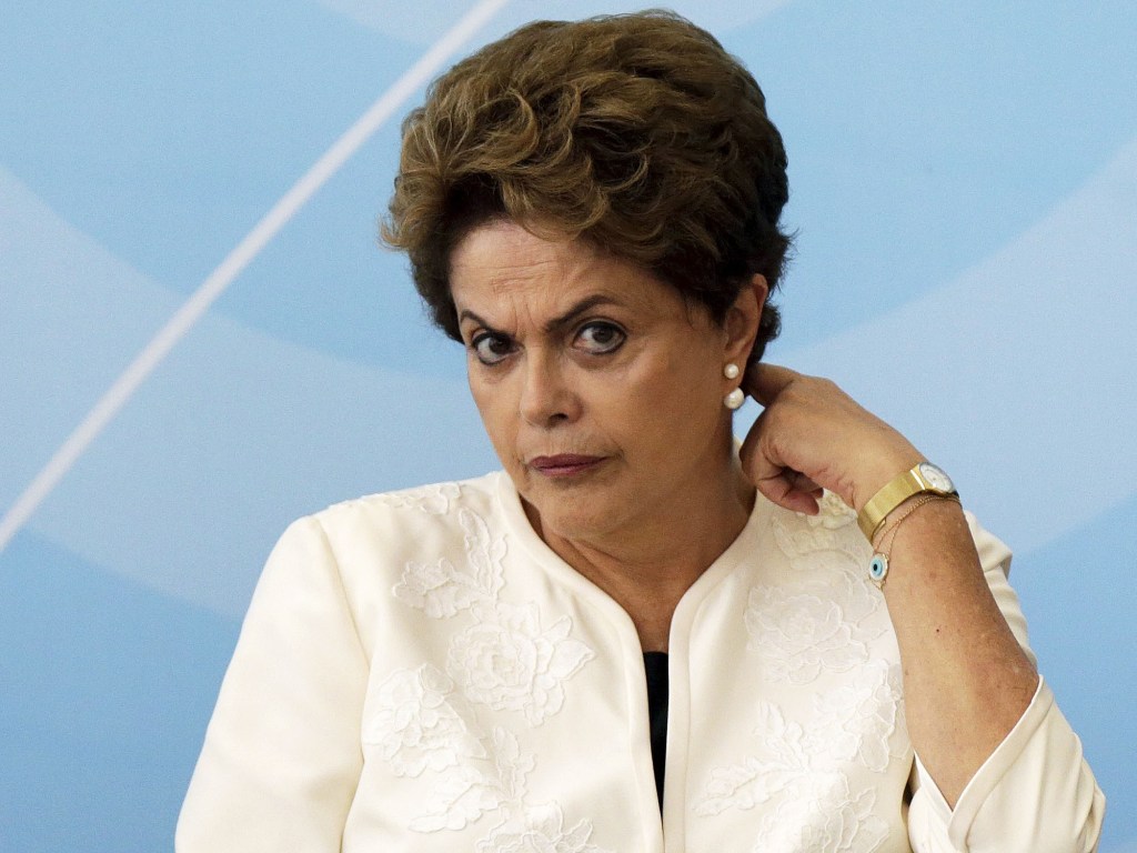 Decreto que estabelece o contingenciamento de R$ 10,7 bilhões no Orçamento de 2015 foi editado pela presidente Dilma Rousseff nesta segunda-feira