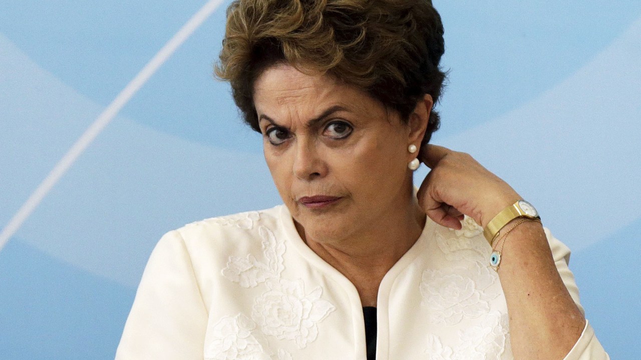 Decreto que estabelece o contingenciamento de R$ 10,7 bilhões no Orçamento de 2015 foi editado pela presidente Dilma Rousseff nesta segunda-feira