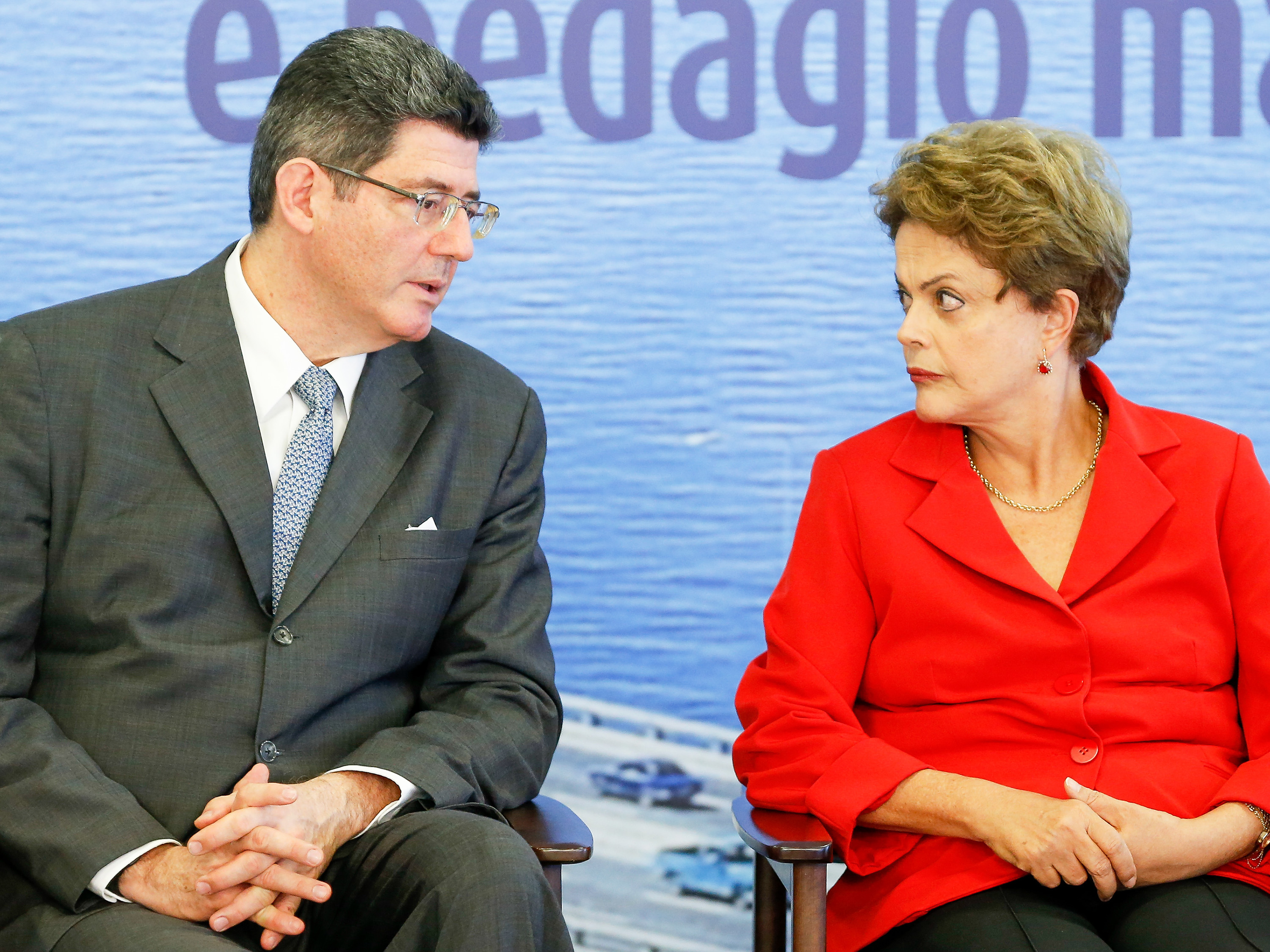 A presidente Dilma e o ministro da Fazenda, Joaquim Levy