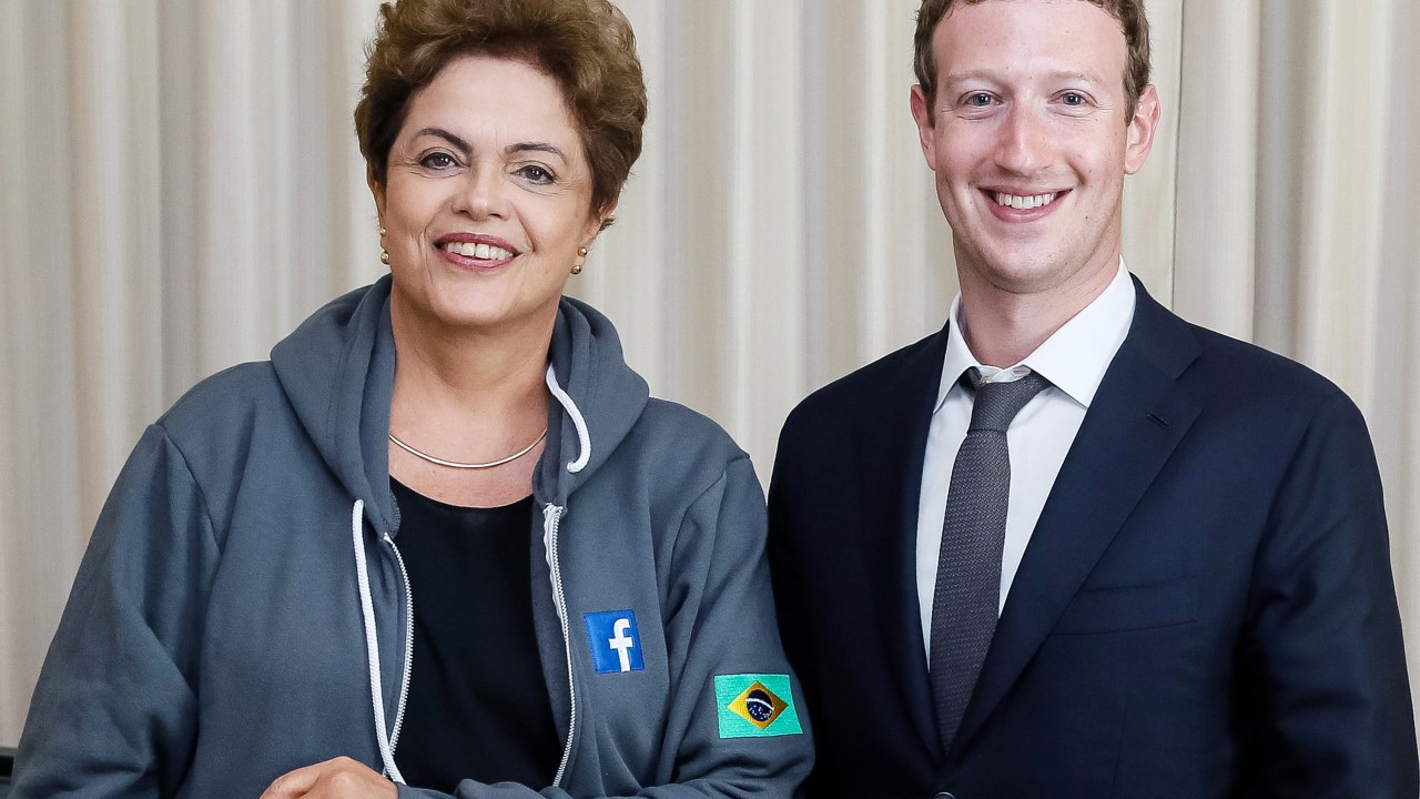 Dilma Rousseff e Zuckerberg: a presidente caiu na lábia do CEO do Facebook e propôs uma parceria para espalhar o Internet.org pelo Brasil