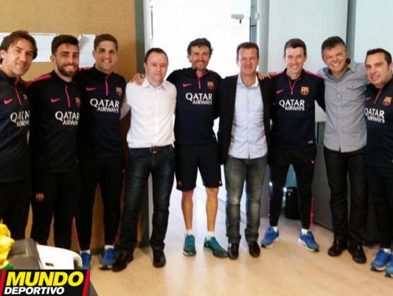 Dunga, Andrey Lopes e Gilmar Rinaldi posaram com a comissão técnica do Barcelona antes da conversa sobre Neymar