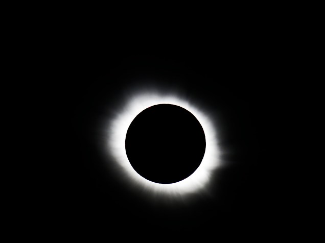<p>Eclipse Solar em Svalbard, Noruega </p>