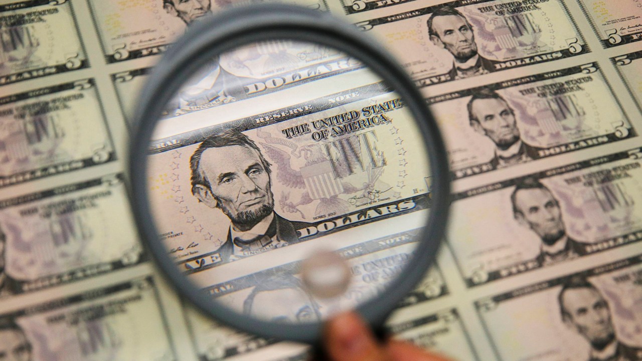 Imagem do presidente Abraham Lincoln na nota de cinco dólares