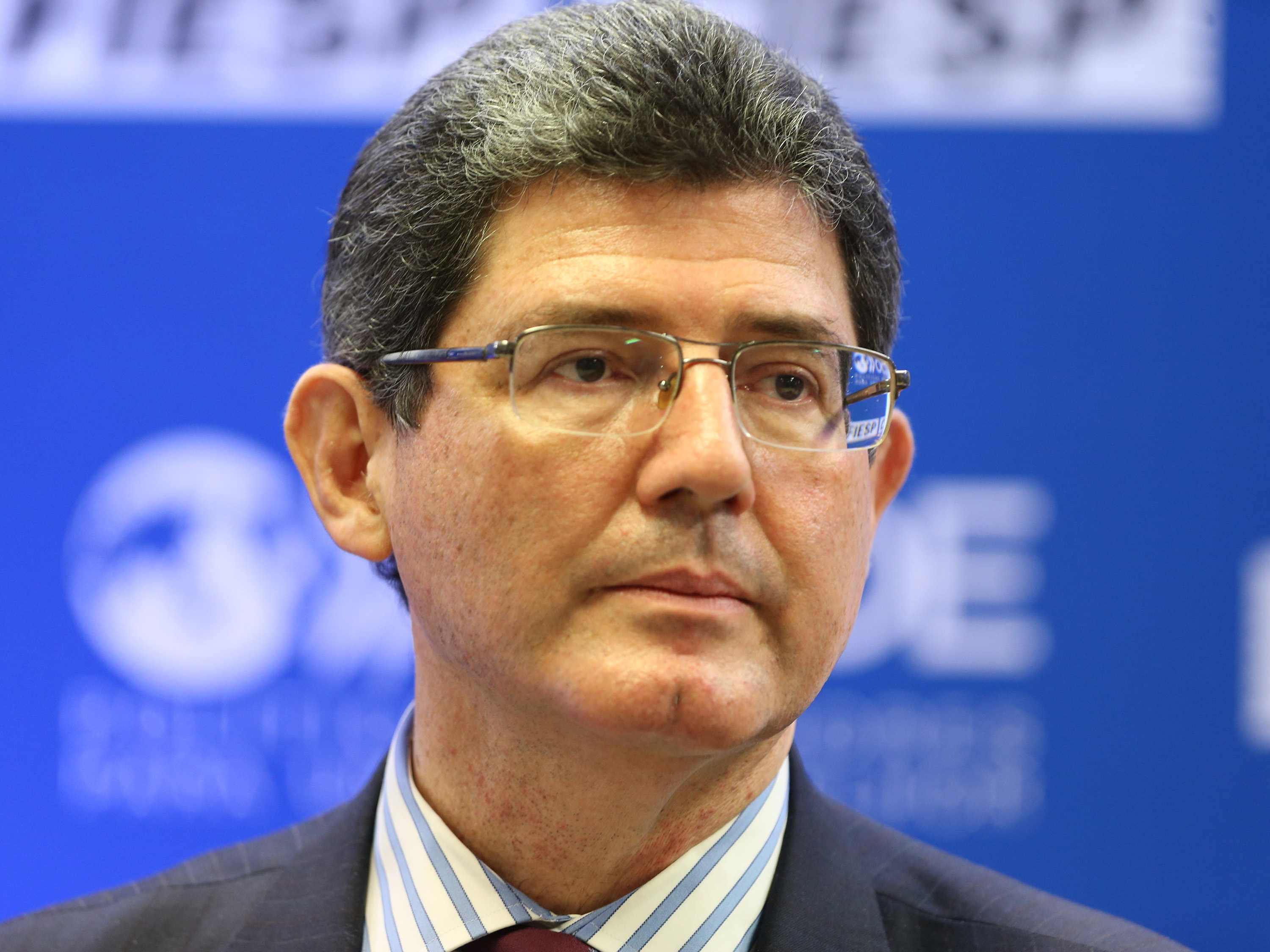 Levy havia condicionado sua permanência no governo à manutenção da meta fiscal de 2016 em 0,7% do PIB
