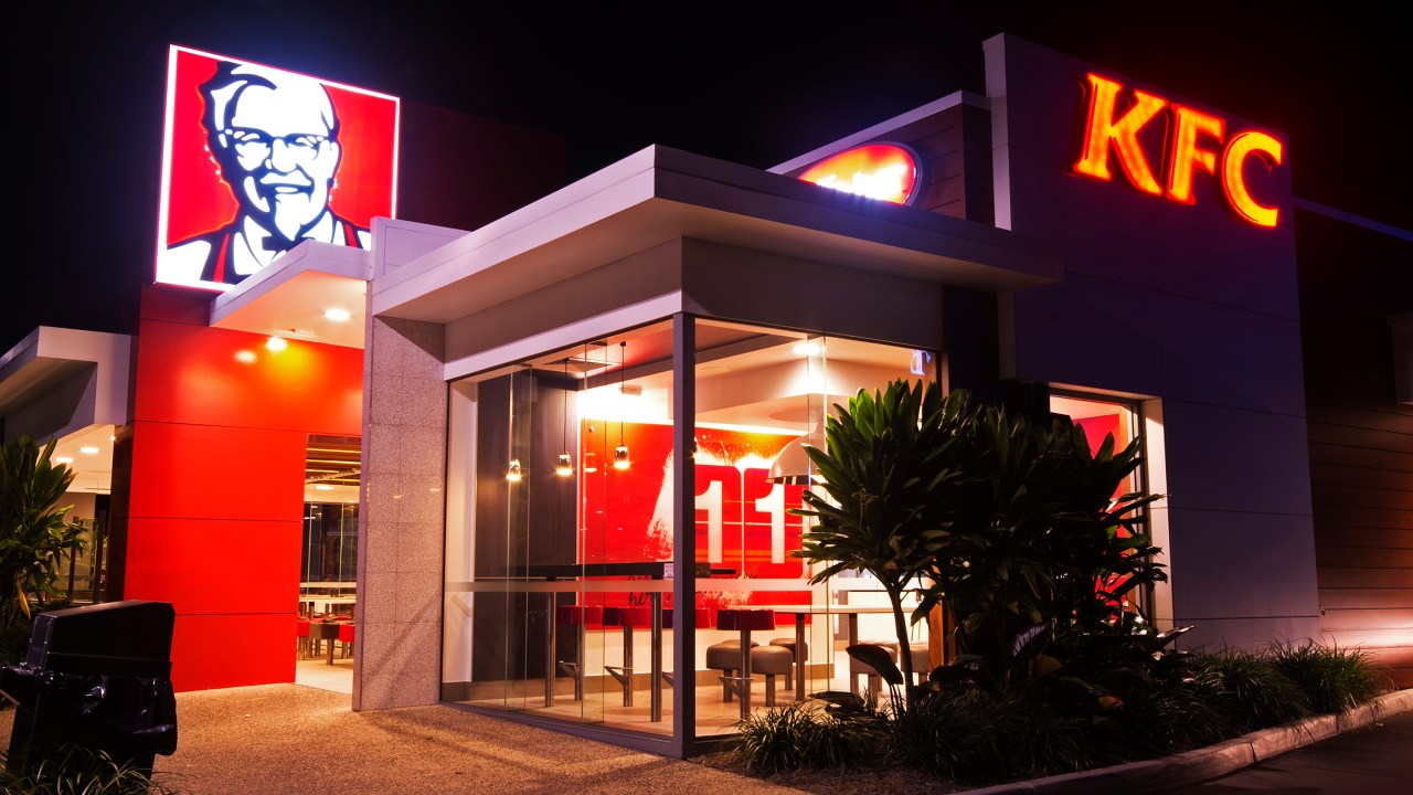 Fachada de uma loja da rede KFC em Brisbane, Austrália