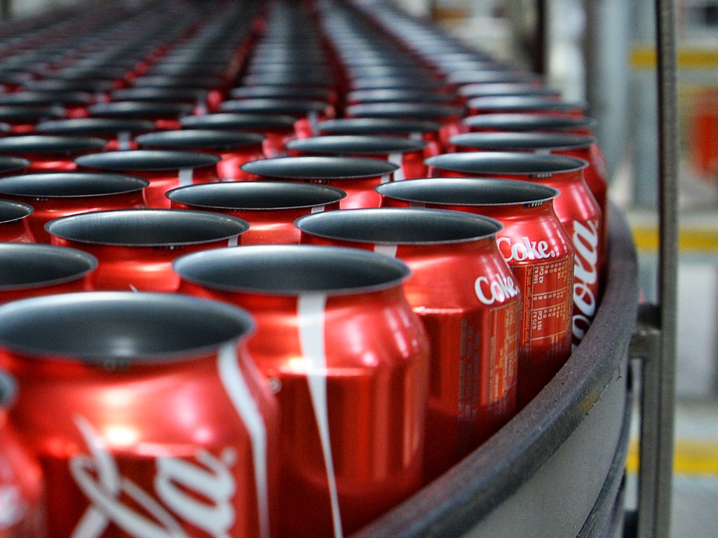 A discussão de como a ONG, financiada pela Coca-Cola, divulgaria estudos orientados pela companhia coloca em evidência a difícil relação entre os pesquisadores e seus financiadores