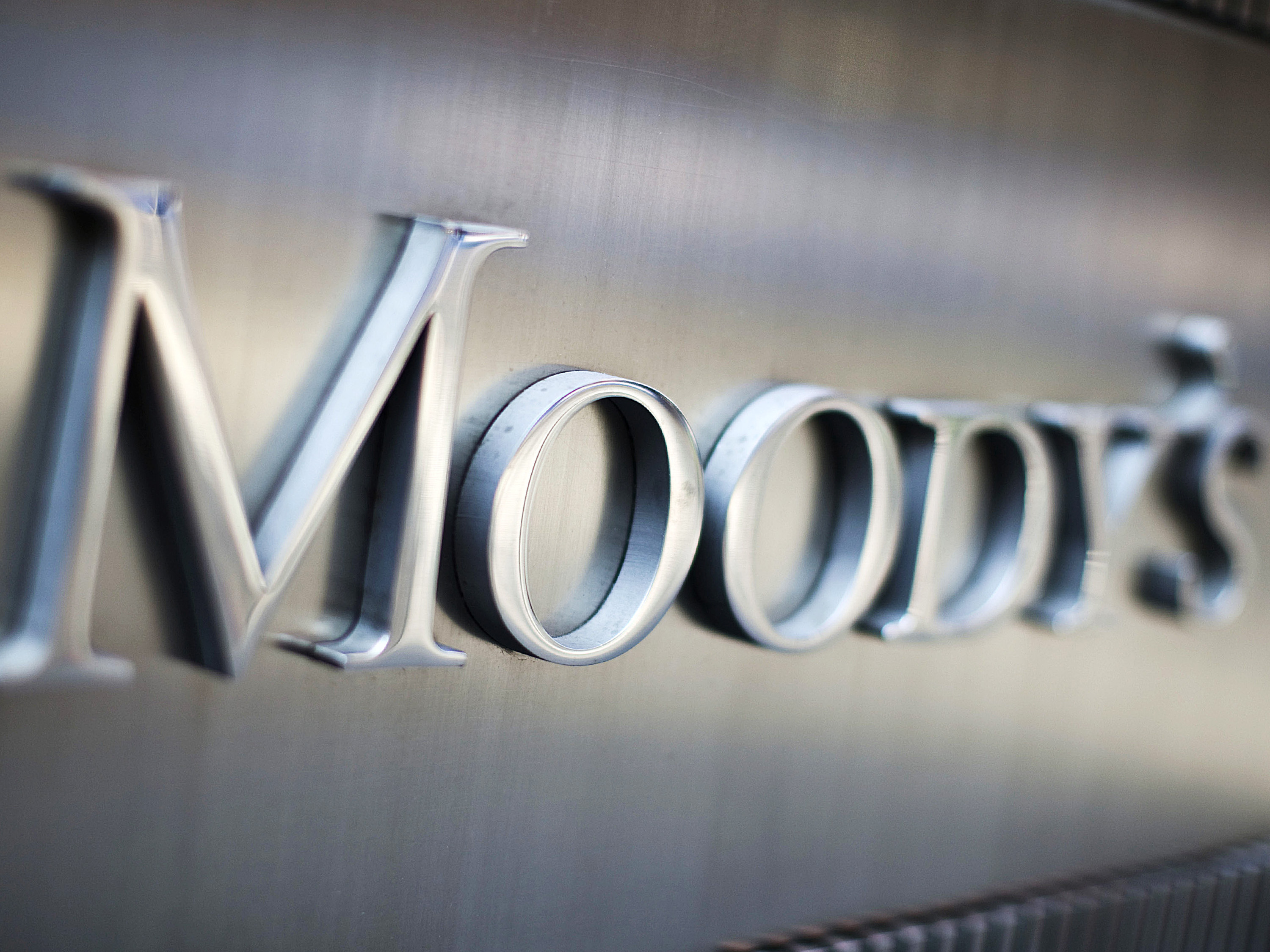 Logotipo da agência Moody's no escritório de Nova York