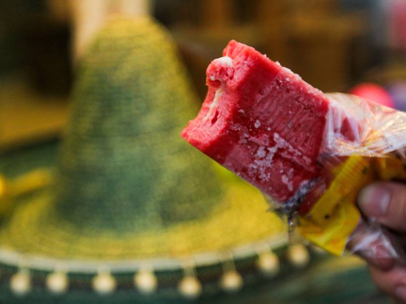 Morango com leite condensado, sabor mais popular das paleterias entre os brasileiros