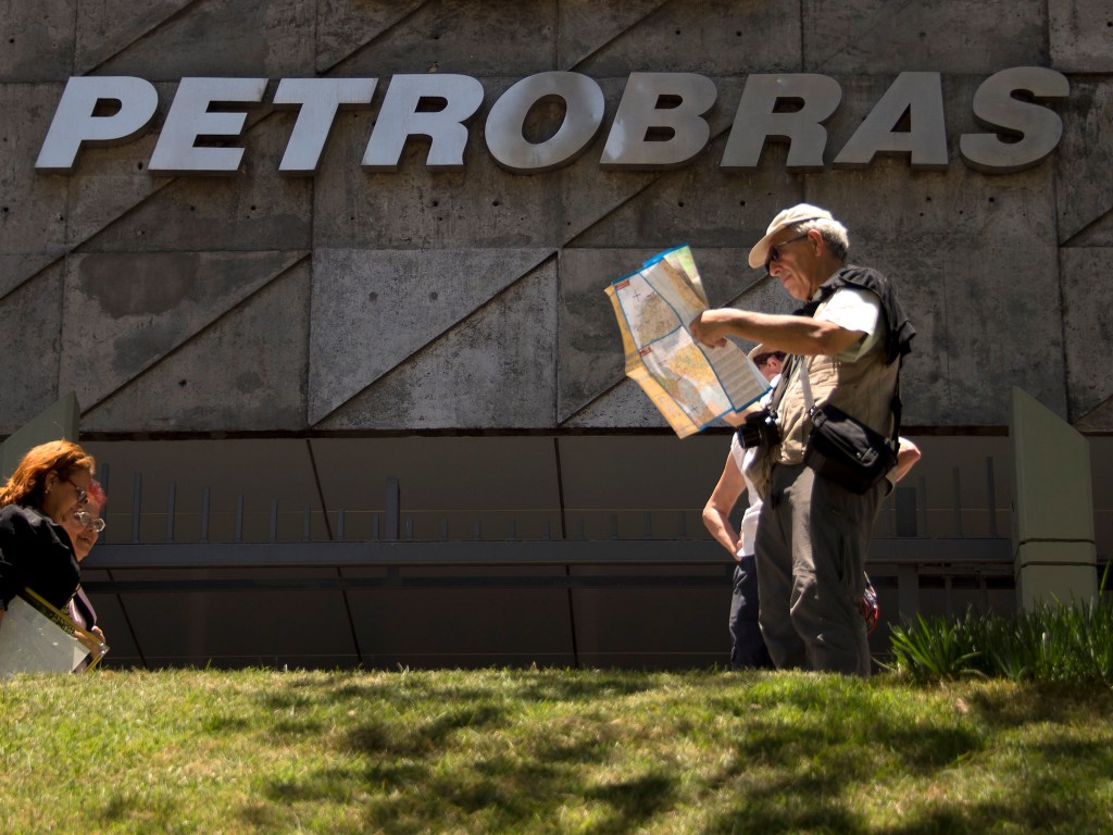 Para ajudar a atravessar período de turbulência, bancos públicos preparam aporte bilionário na Petrobras