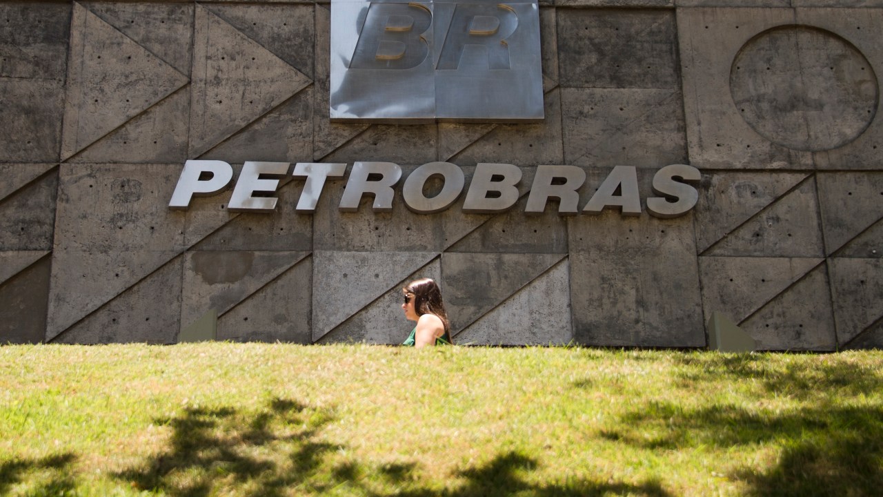 Em termos ajustados pela inflação até 31 de dezembro, o prejuízo da Petrobras foi o terceiro maior da série histórica.