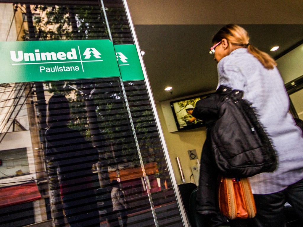 Mais de 740.000 clientes da Unimed Paulistana tiveram seus convênios cancelados e foram obrigados a migrar para outros planos