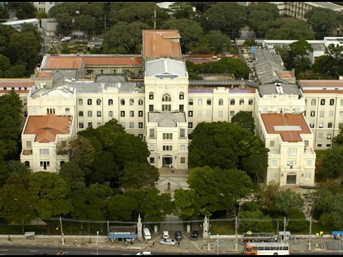 Apesar do veto, a USP entende que a divulgação do show na universidade é permitida