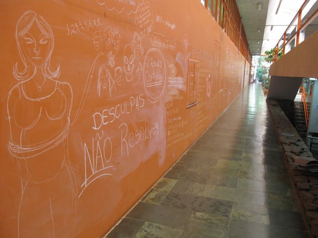 Em 2010, estudantes da Universidade Estadual Paulista (Unesp) escreveram nas paredes da instituição mensagens contra o chamado Rodeio das Gordas. No trote, os estudantes eram incitados a laçar as alunas, preferencialmente as obesas. O "ganhador" da prova era o estudante que ficava mais tenho montado sobre a estudante.