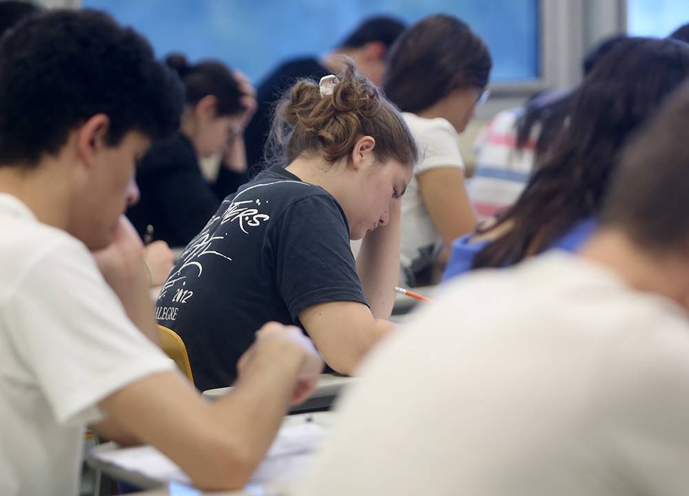 O programa passou a exigir pontuação mínima de 450 pontos e nota de redação maior que zero no Enem