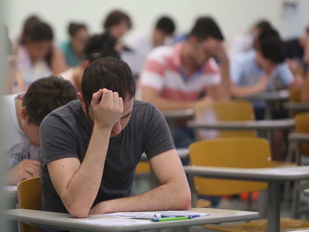 80 cursos de ensino superior não poderão realizar vestibular em 2015