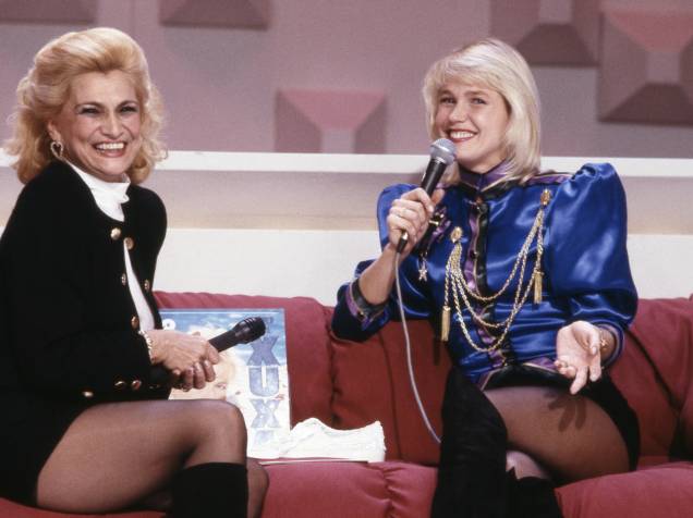 Xuxa no programa da amiga e apresentadora Hebe Camargo, em 1989