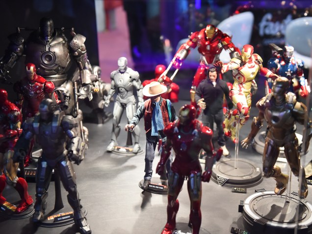 Pequenas réplicas de super-heróis são expostas durante a Comic Con Experience 2014, em São Paulo