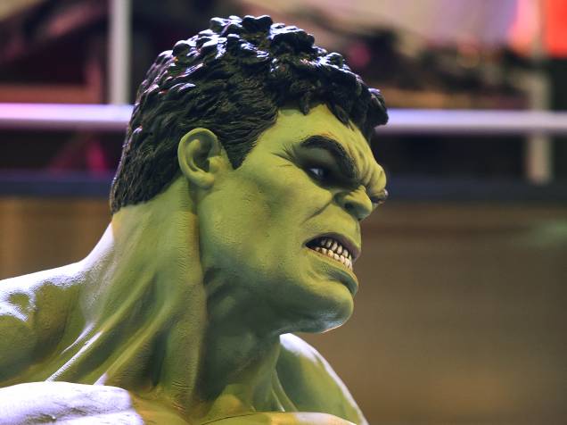 Boneco do Hulk durante Comic Con Experience 2014 em São Paulo