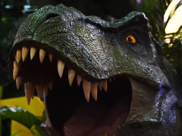 Estande do Jurassic Park durante a Comic Con Experience 2014 em São Paulo