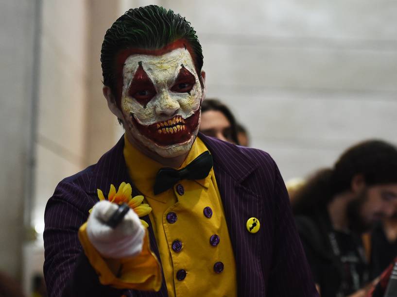 Homem vestido do personagem Coringa durante o segundo dia da Comic Con Experience 2014 em São Paulo