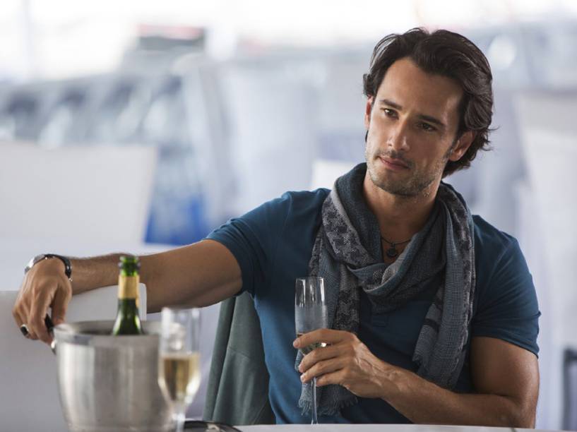 Rodrigo Santoro durante o filme Golpe Duplo