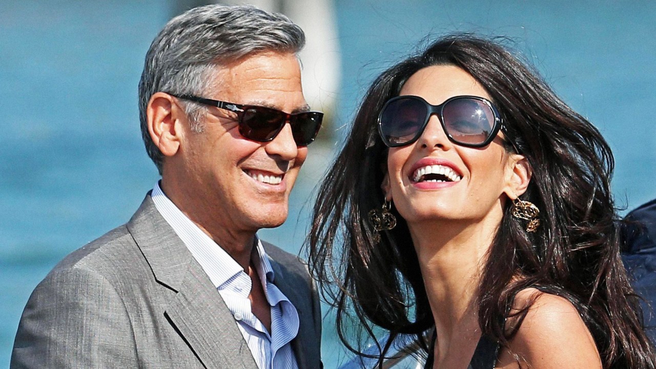George Clooney e sua noiva Amal Alamuddin chegam de barco em Veneza para cerimônia de casamento - 26/09/2014