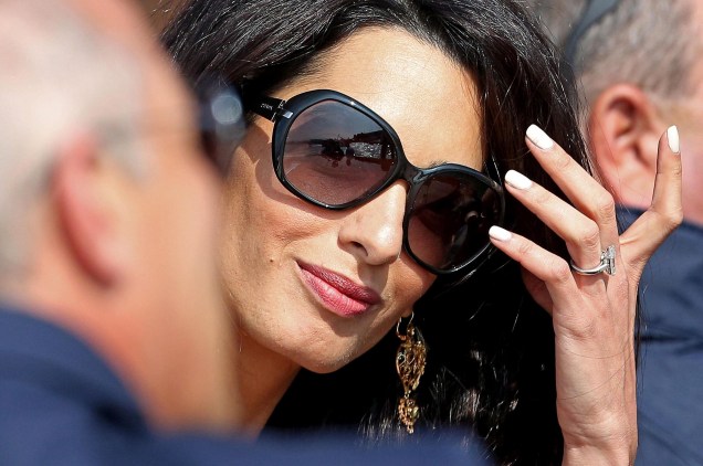 Amal Alamuddin chega a Veneza para seu casamento com George Clooney