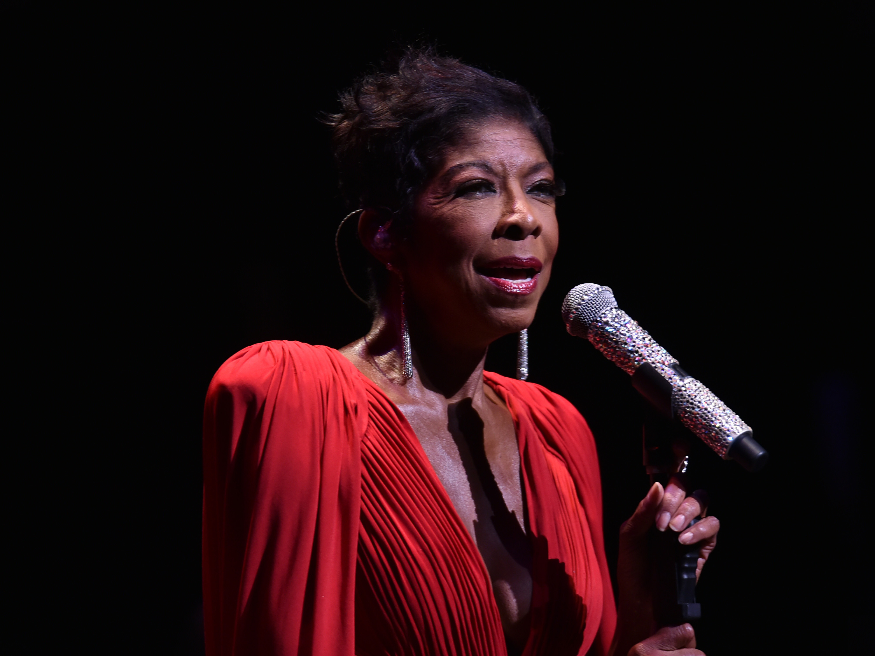 Natalie Cole, cantora e filha de Nat King Cole durante apresentação em junho de 2015