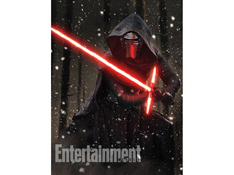 Kylo Ren (Adam Driver), o vilão do novo Star Wars, mostra seus movimentos com o sabre de luz